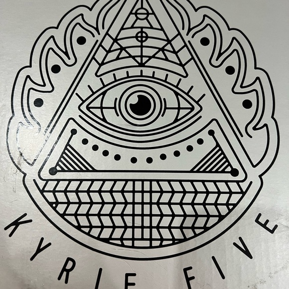 Nike Kyrie 5 Spongebob Pineapple House 11.5 - Picture 7 of 10